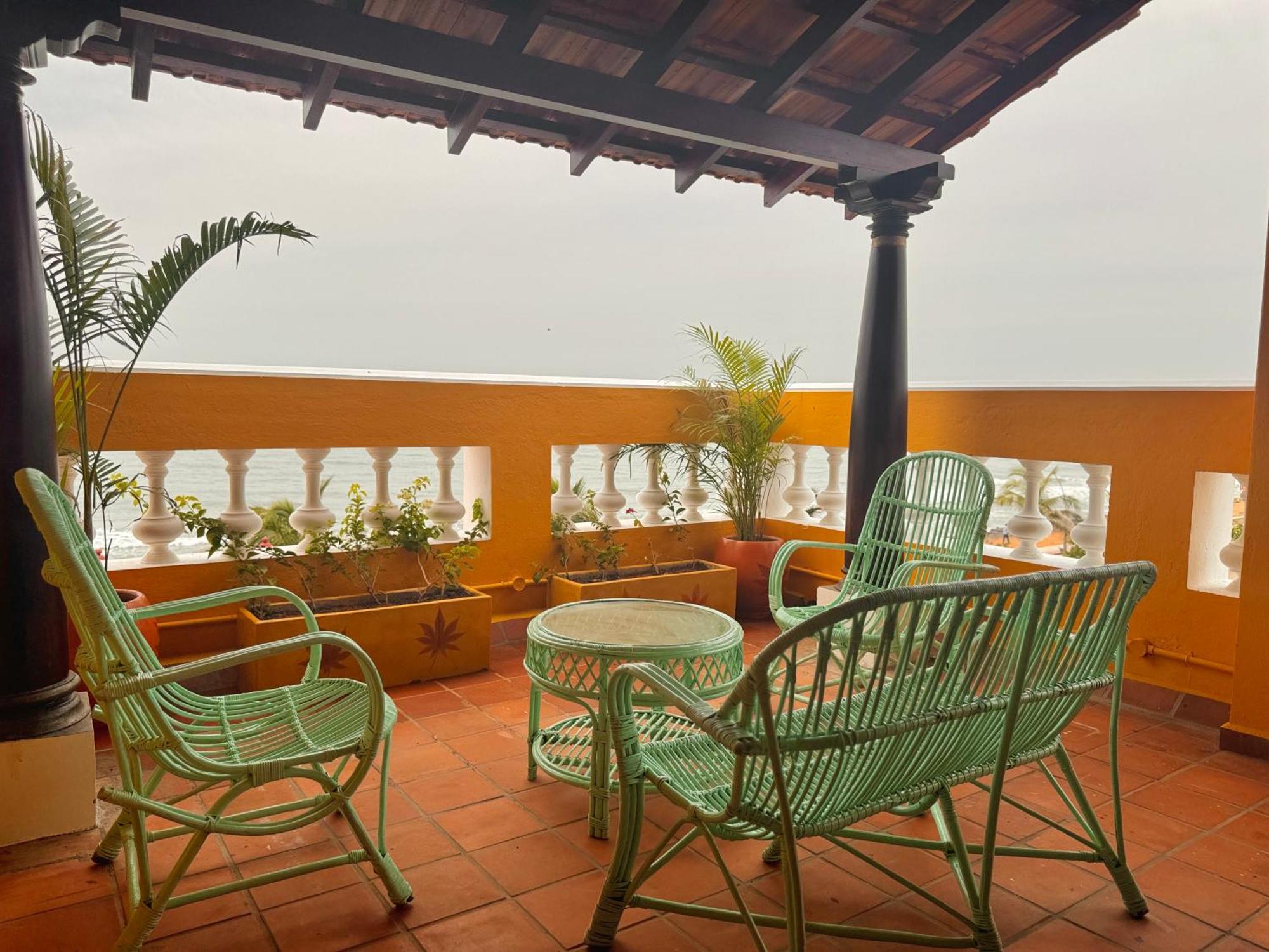 La Plage Seaview Suites Ποντισερί Εξωτερικό φωτογραφία