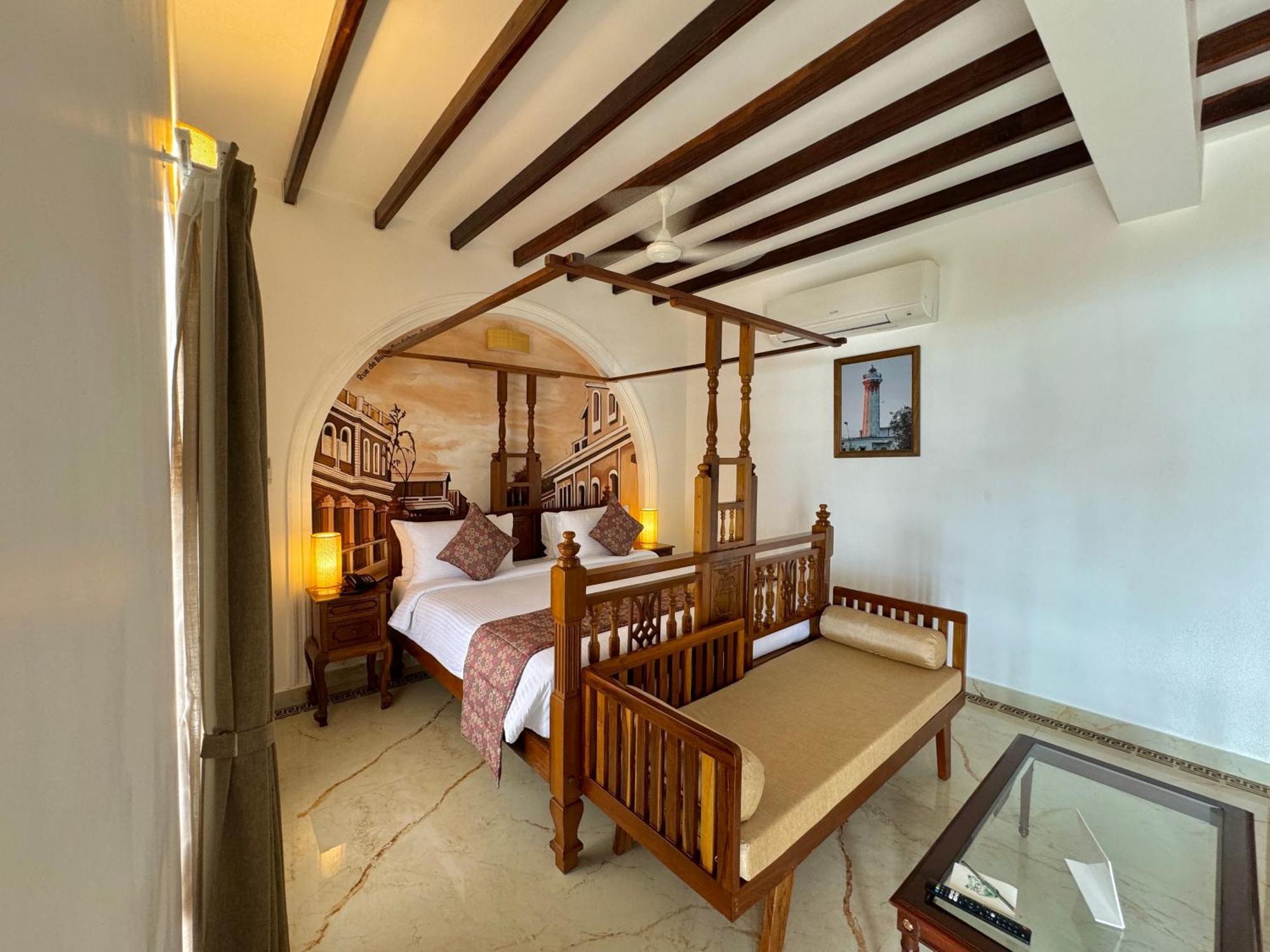 La Plage Seaview Suites Ποντισερί Εξωτερικό φωτογραφία