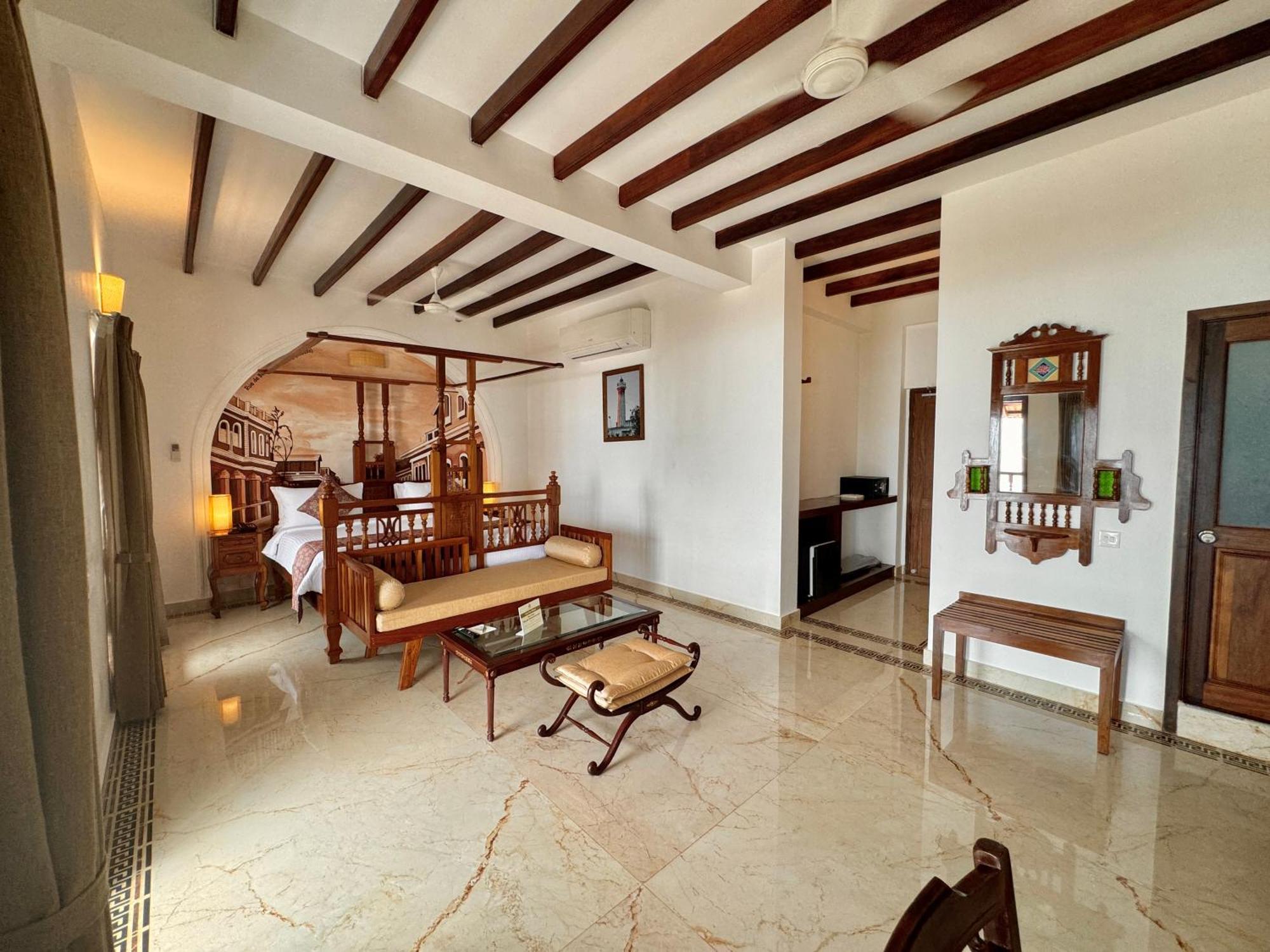 La Plage Seaview Suites Ποντισερί Εξωτερικό φωτογραφία