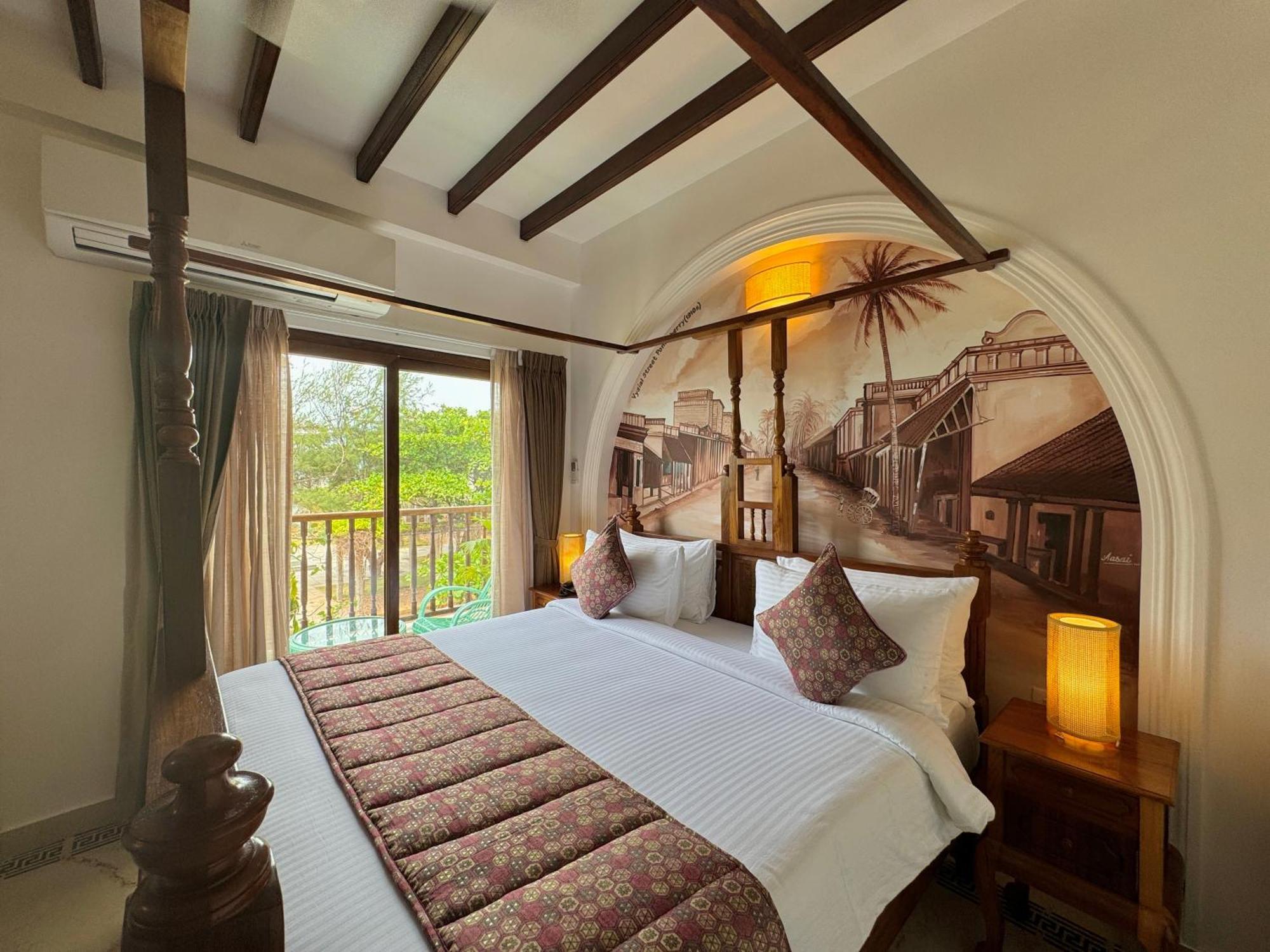 La Plage Seaview Suites Ποντισερί Εξωτερικό φωτογραφία