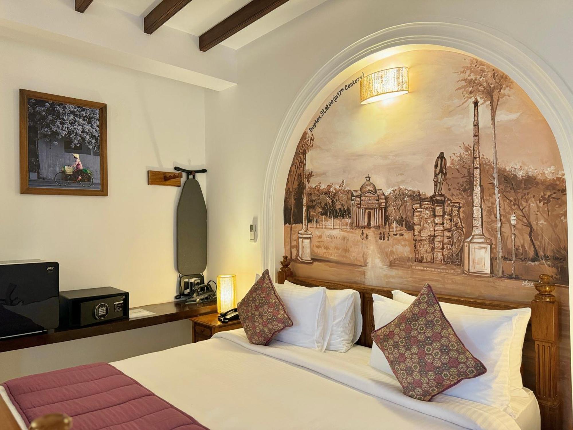 La Plage Seaview Suites Ποντισερί Εξωτερικό φωτογραφία