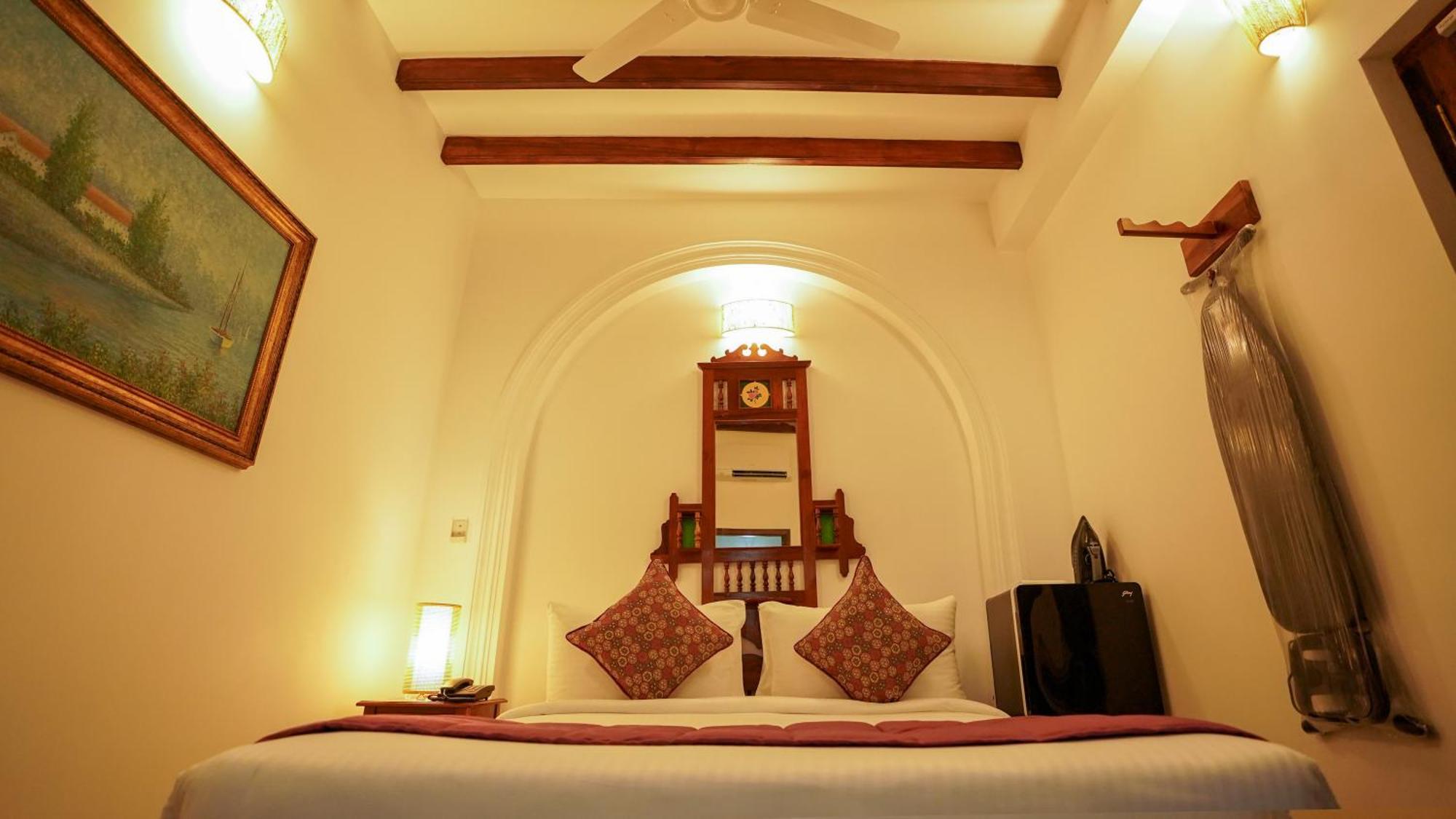 La Plage Seaview Suites Ποντισερί Εξωτερικό φωτογραφία
