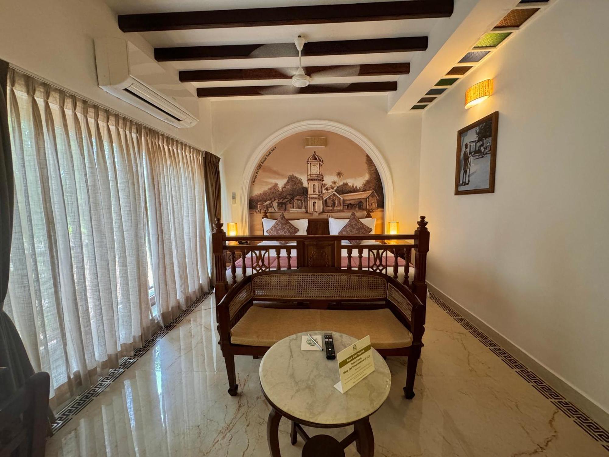 La Plage Seaview Suites Ποντισερί Εξωτερικό φωτογραφία